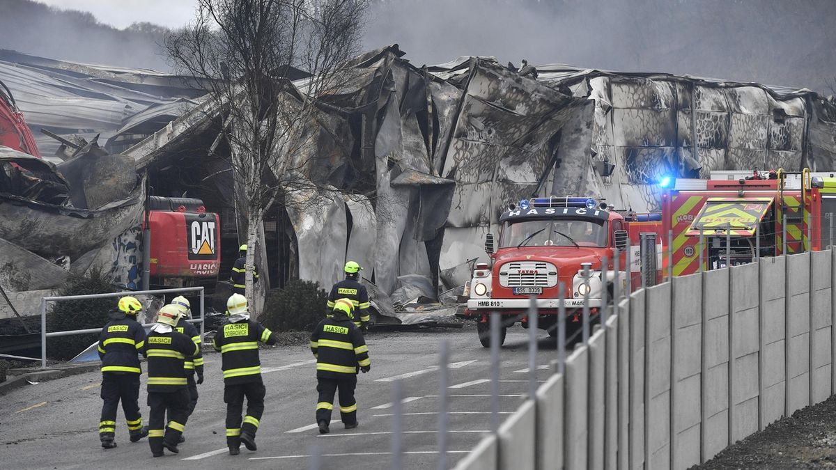 Ničivý požár v Mladé Boleslavi zasáhl i dodavatele Škody Auto